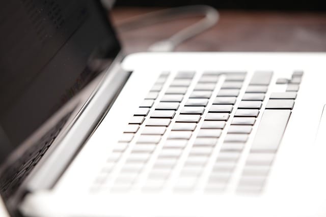Pasos esenciales para reparar computadora sin perder datos importantes