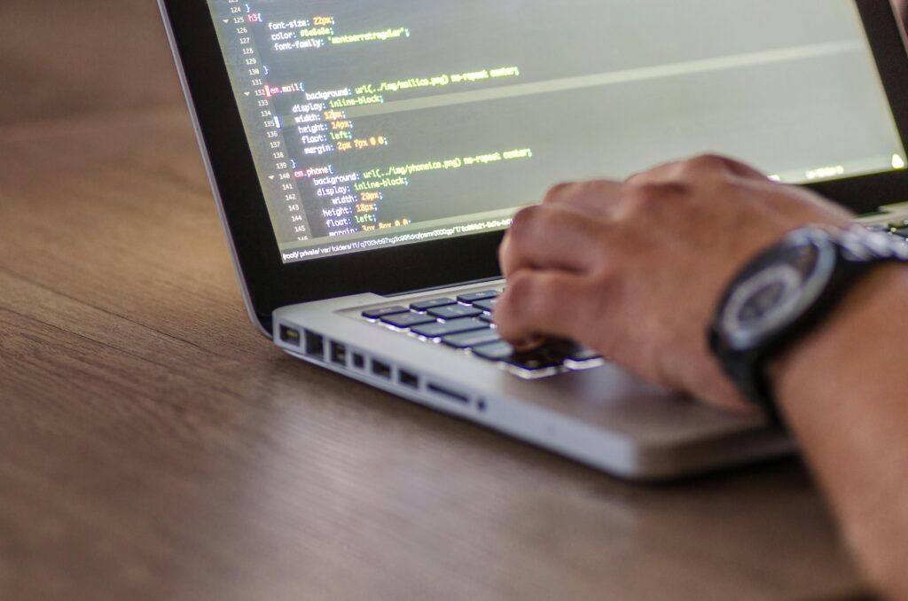 desarrollar aplicaciones escalables, es fundamental usar Docker para la implementación